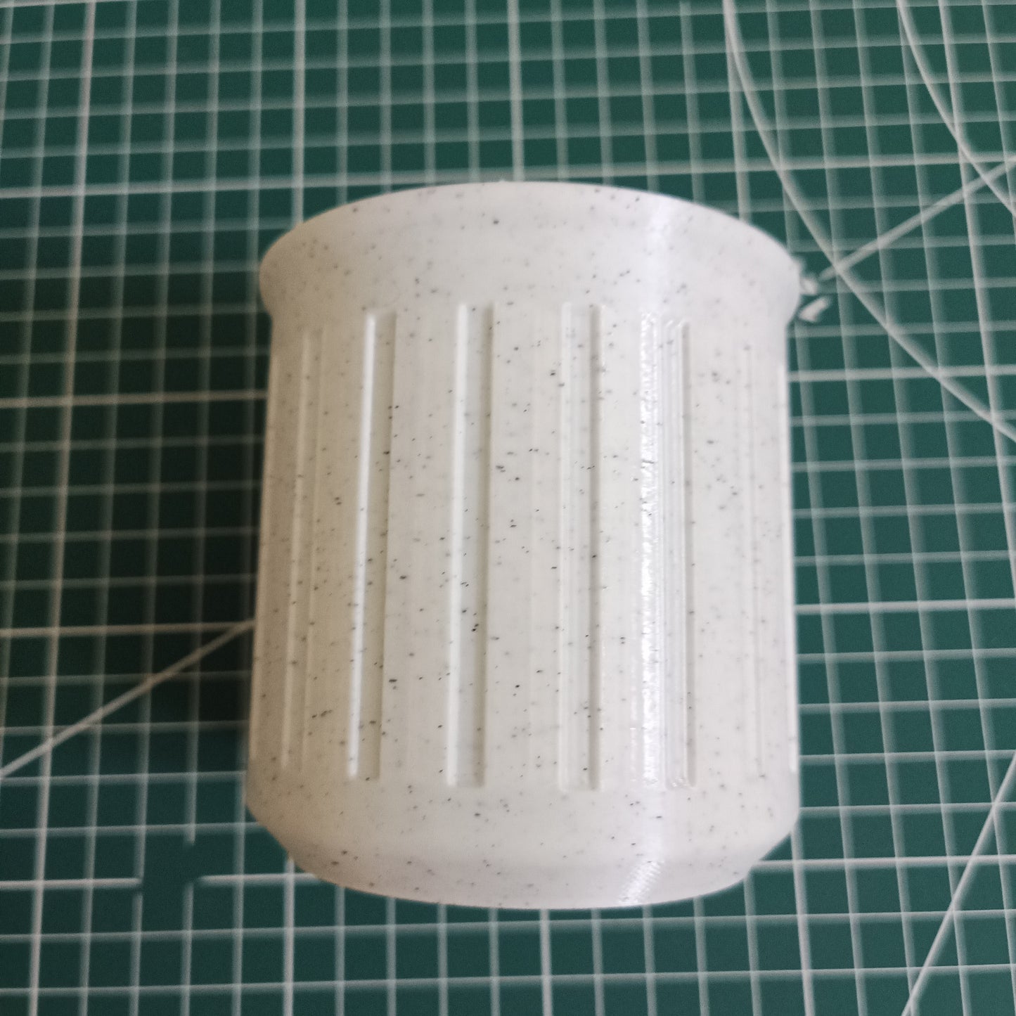 Vertical Groove Cylindrical Flower Pot – Modern Textured Planter for Home & Office Decor