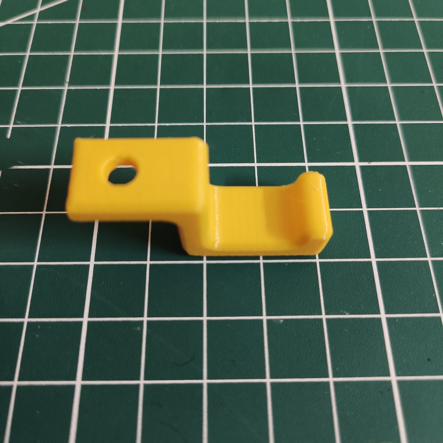 Under Table Hooks – Strong & Compact Hooks for Easy Space Saving Set of 5 (Up to 1.5 kg Load)