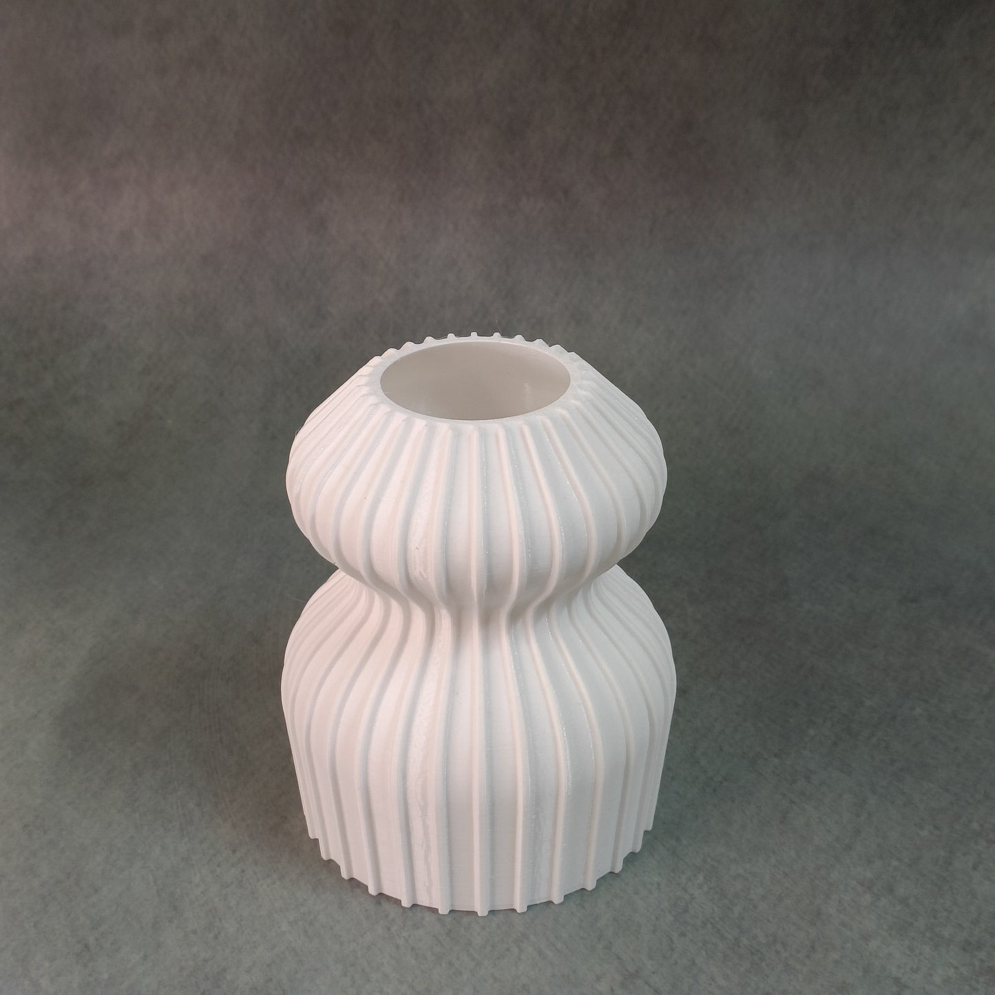 Textured Double Curve Flower Vase – Modern Ripple Design Decorative Planter for Home & Office