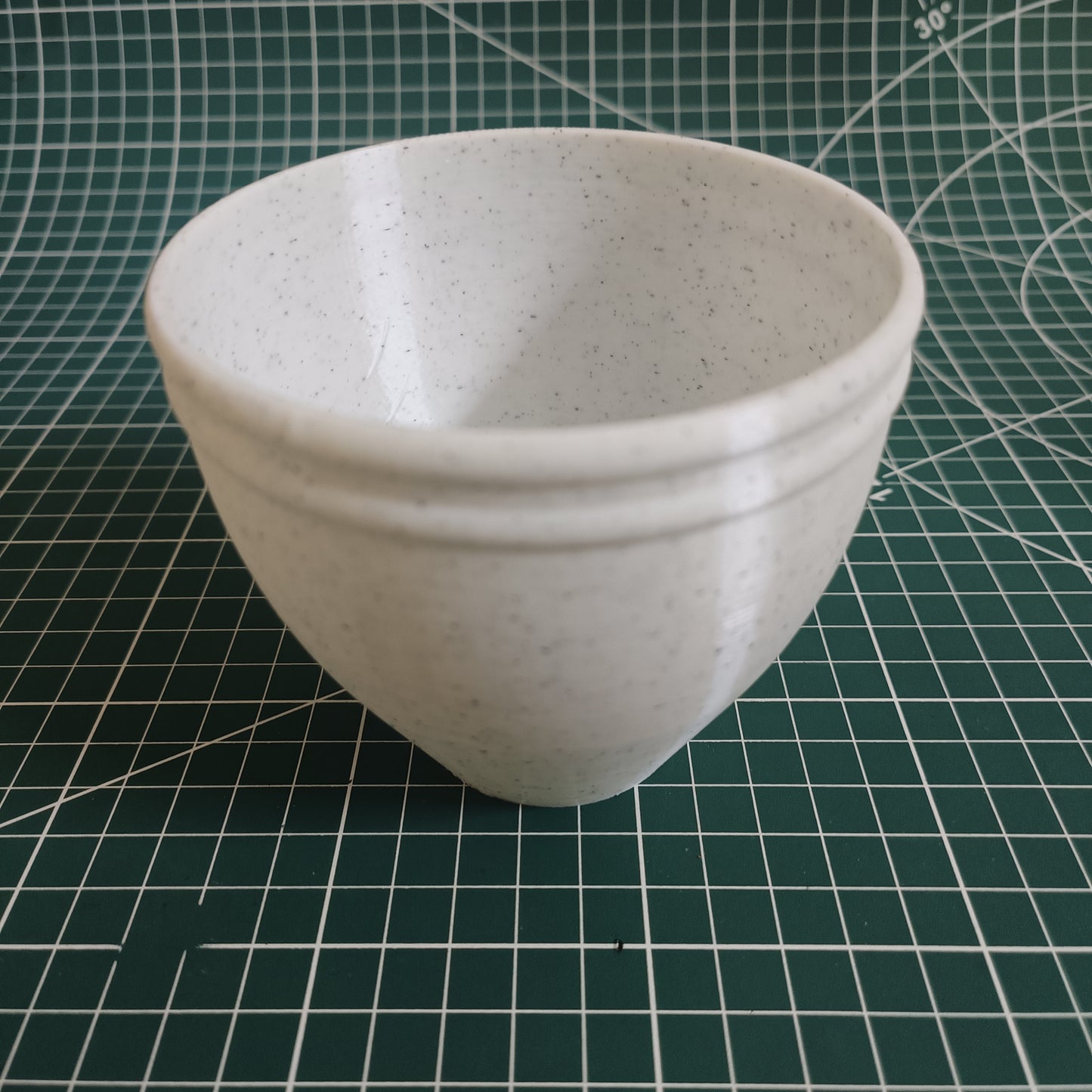 Elegant Double-Rim Tapered Flower Pot – Smooth Minimal Design for Modern Spaces