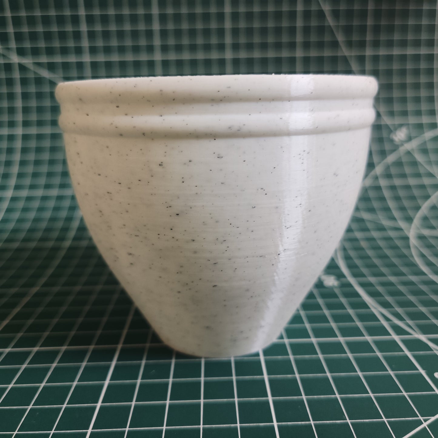 Elegant Double-Rim Tapered Flower Pot – Smooth Minimal Design for Modern Spaces