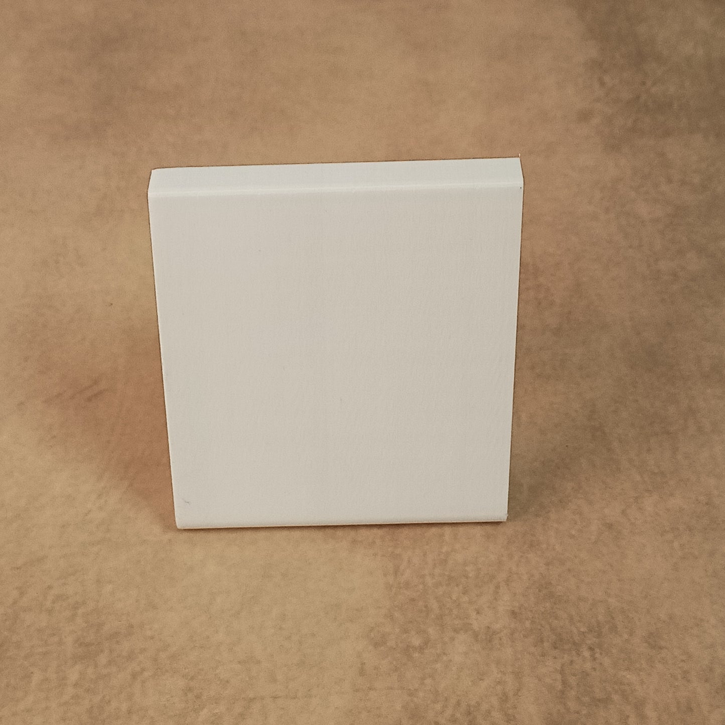 Minimalist Phone Holder for Desk & Office – Strong, Stable & Universal Fit