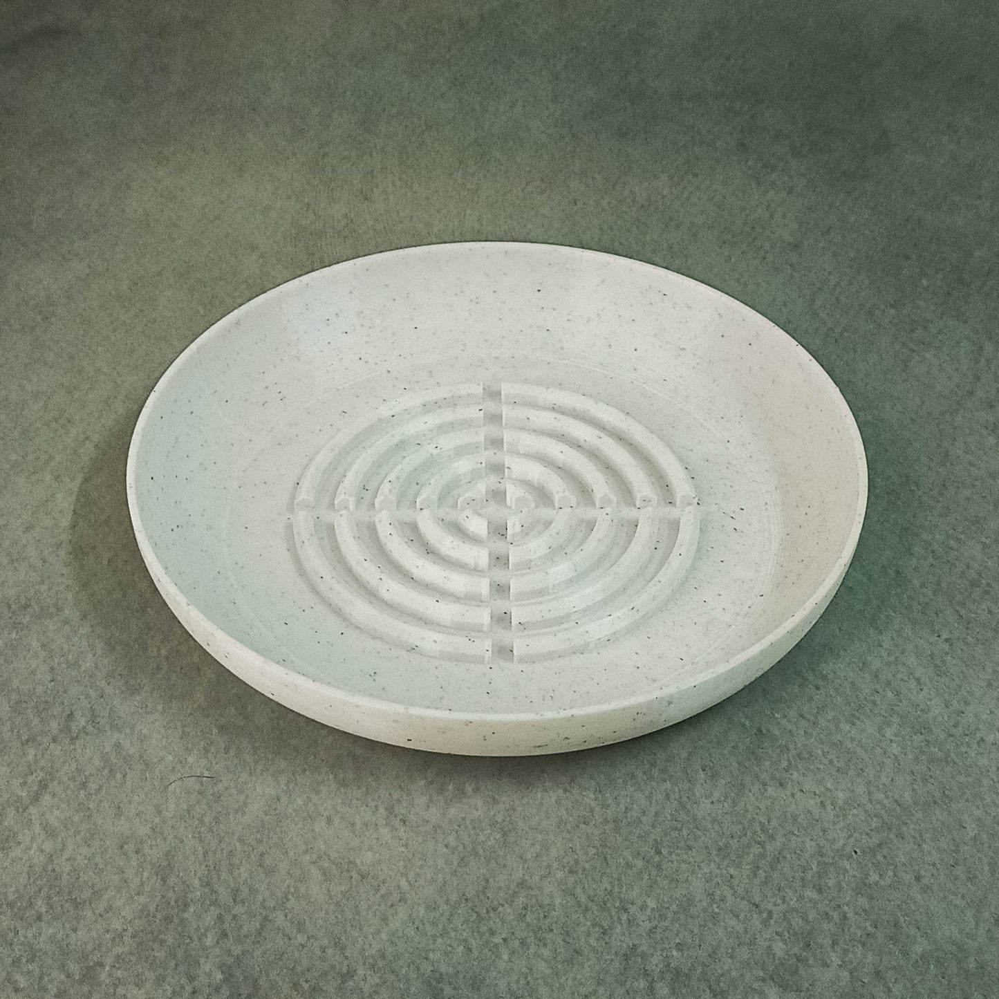 Flower Pot Base Plate – 15cm Round Water Draining Tray