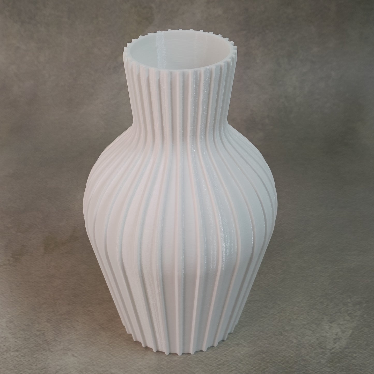 Elegant Curved White Flower Vase – Tall Decorative Pot for Home & Office Décor