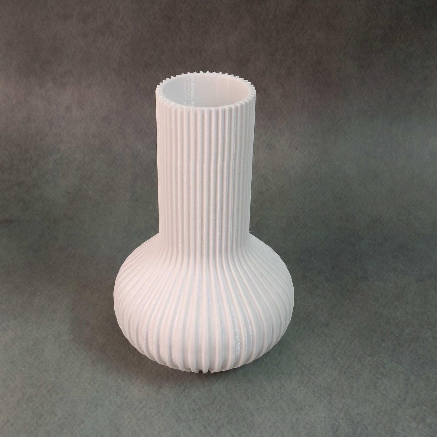 Textured Modern Flower Vase – Elegant Tall White Home Decor Piece for Living Room & Office Table