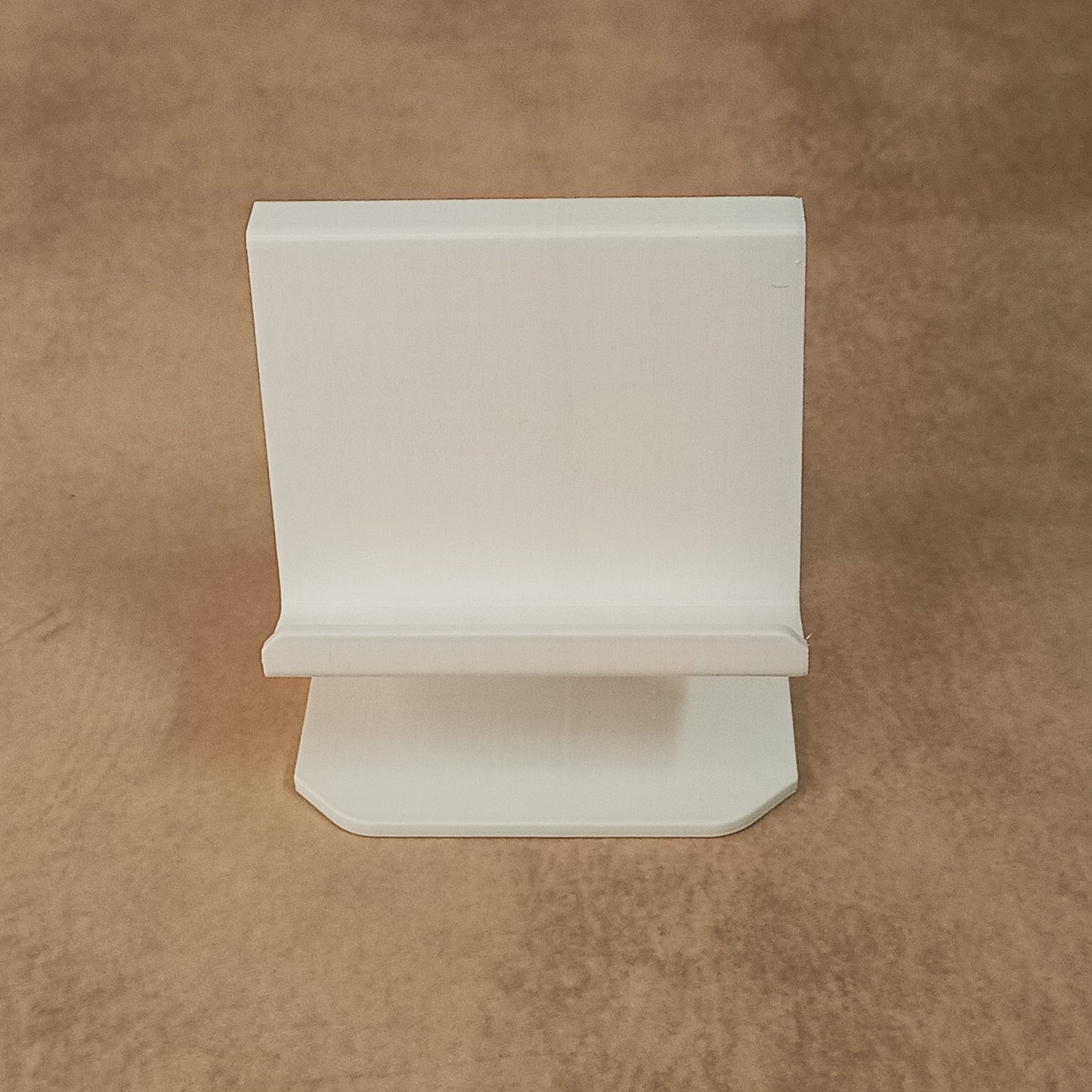 Minimalist Phone Holder for Desk & Office – Strong, Stable & Universal Fit