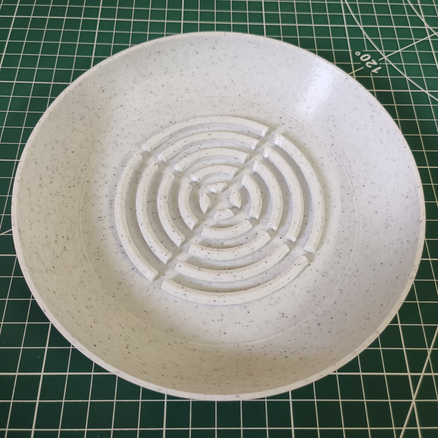 Flower Pot Base Plate – 15cm Round Water Draining Tray